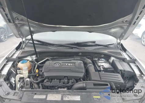 2015 Volkswagen Passat 1.8T Wolfsburg Edition z USA, uszkodzony, nr VIN 1VWAT7A38FC040621